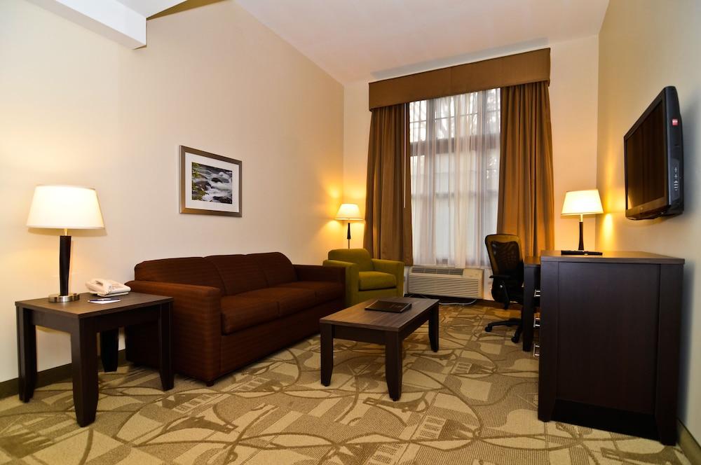 Western The Inn&suites At The Falls Poughkeepsie