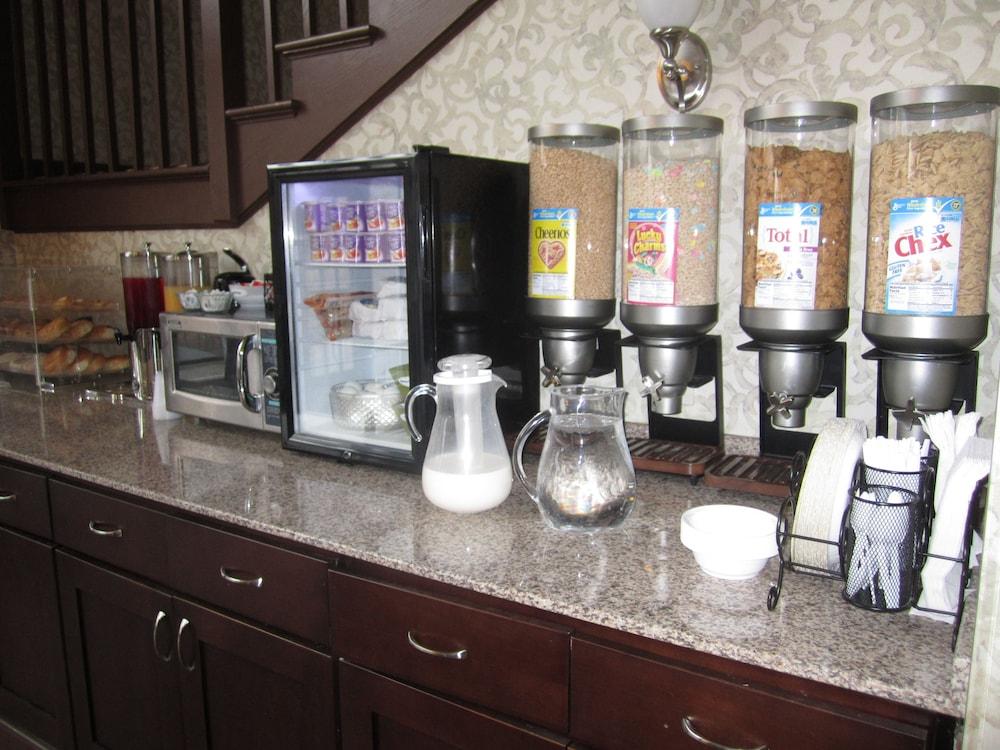 Western The Inn&suites At The Falls 3*