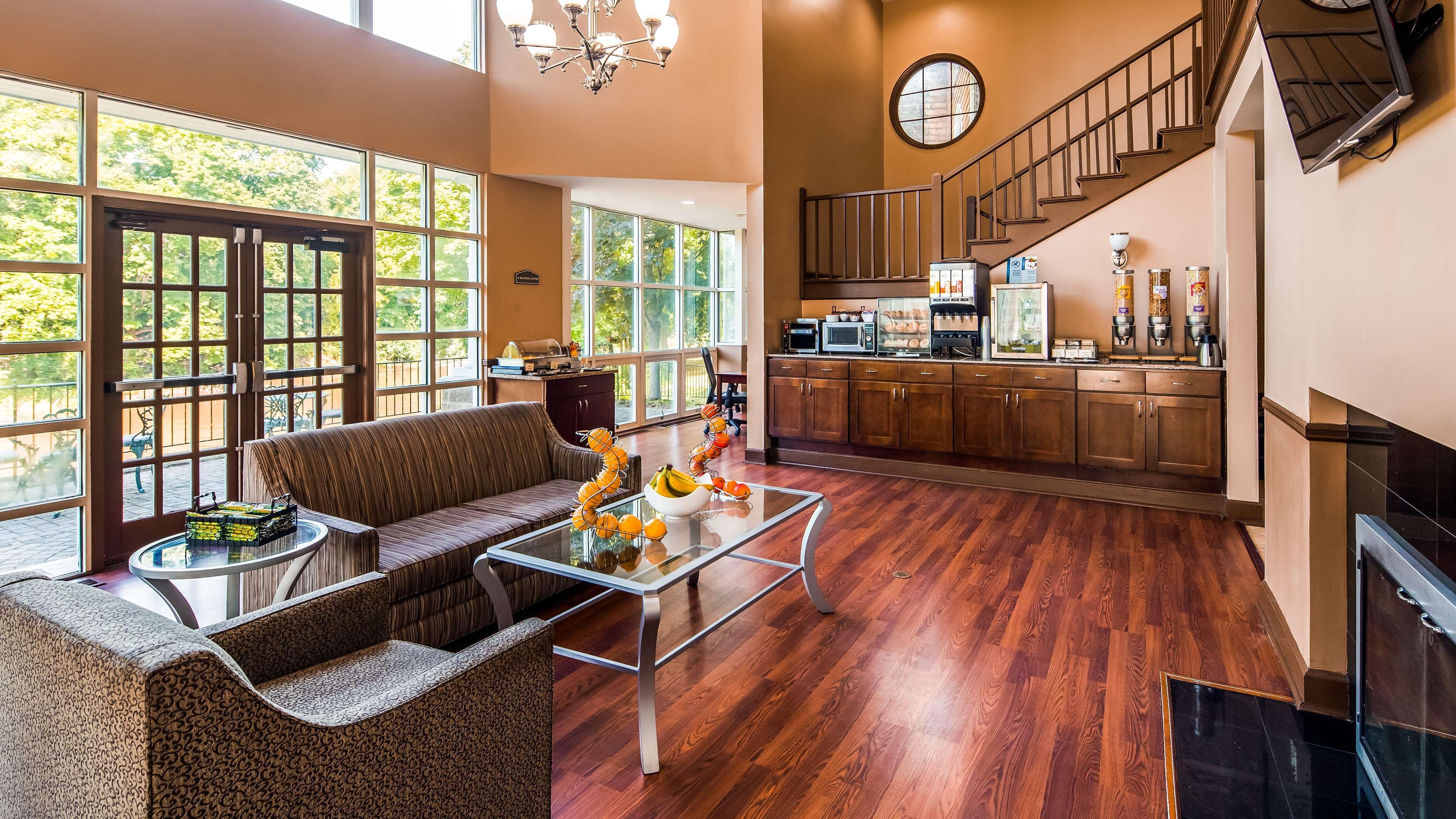 Western The Inn&suites At The Falls Poughkeepsie