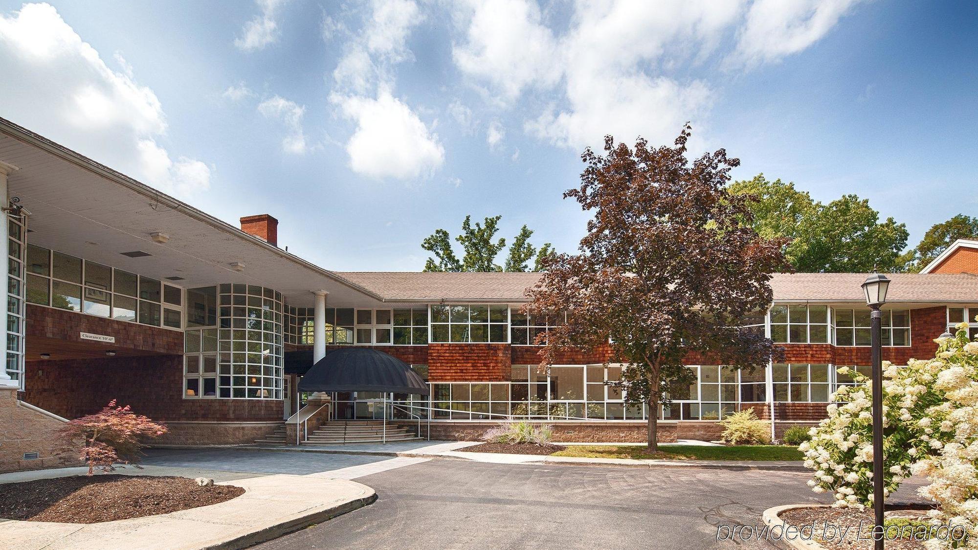 Western The Inn&suites At The Falls Poughkeepsie