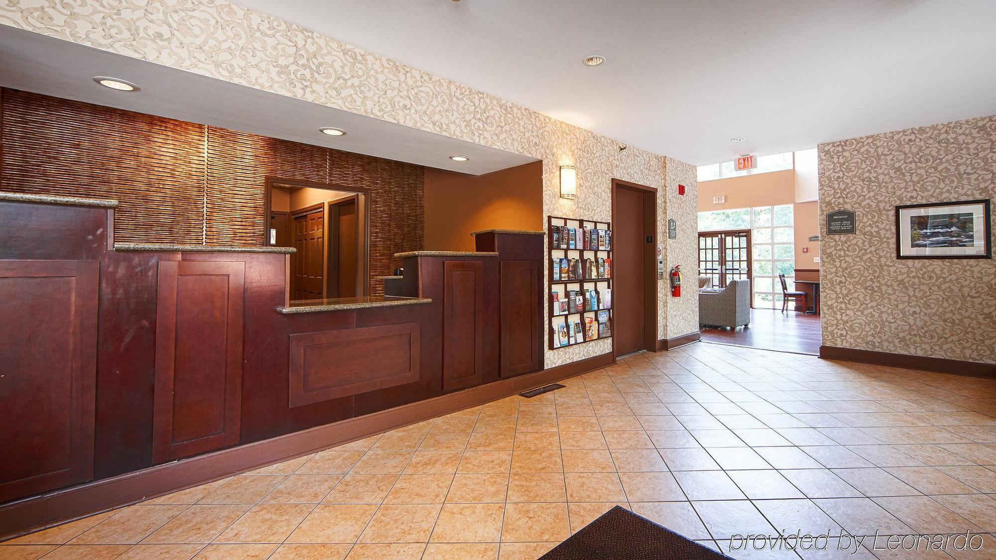 Western The Inn&suites At The Falls Poughkeepsie