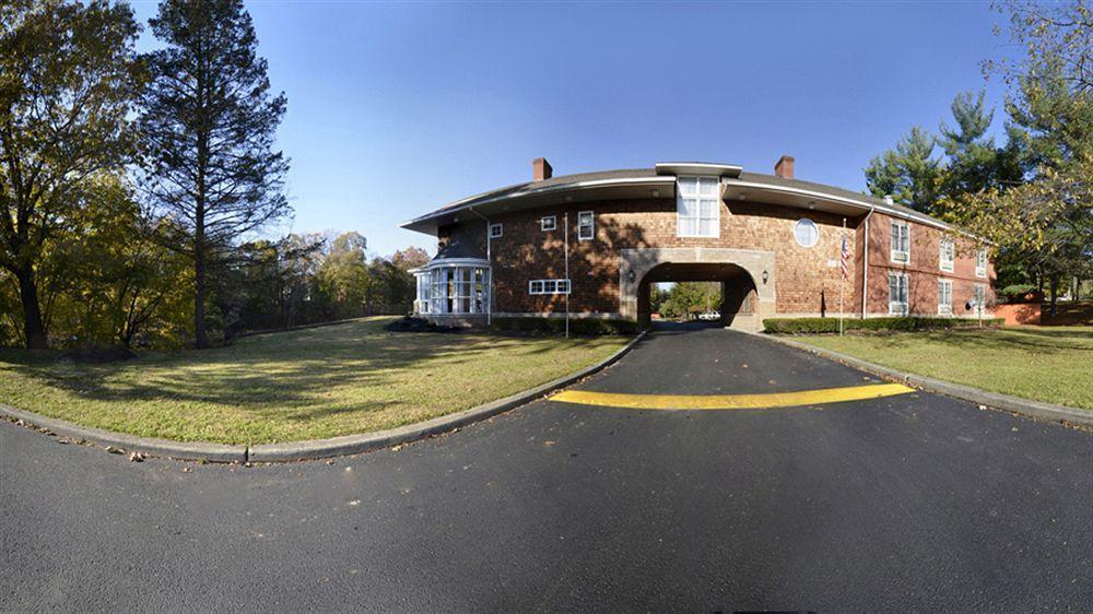 Western The Inn&suites At The Falls 3* Poughkeepsie
