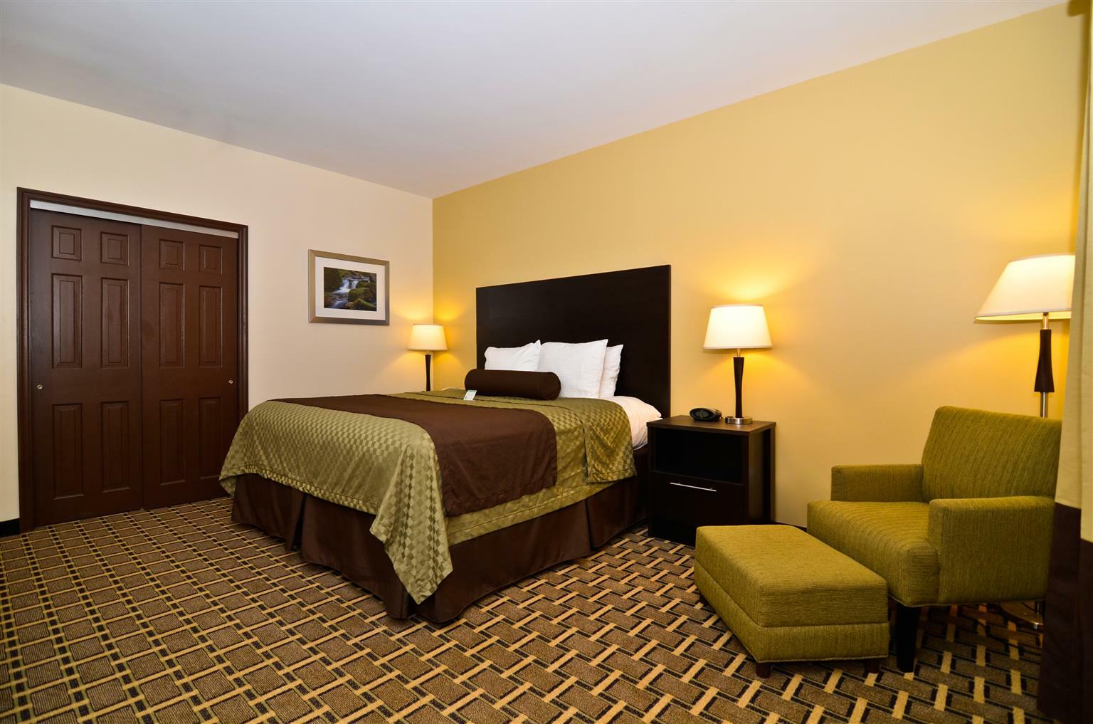Western The Inn&suites At The Falls Poughkeepsie